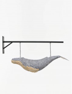 Ballena de metal con soporte para colgar