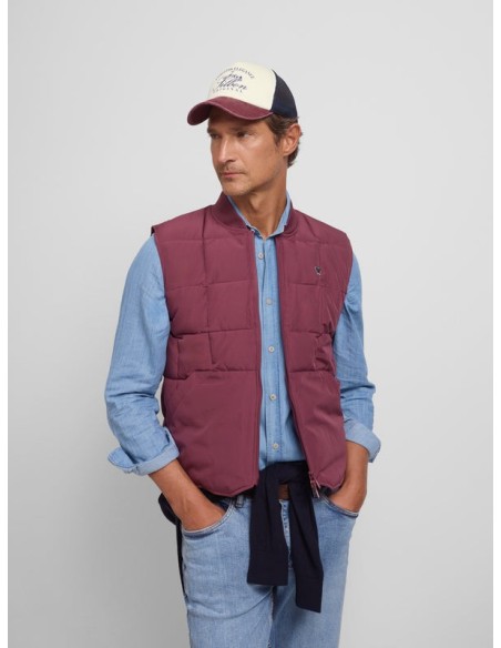 Chaleco tecnico cuadros burdeos